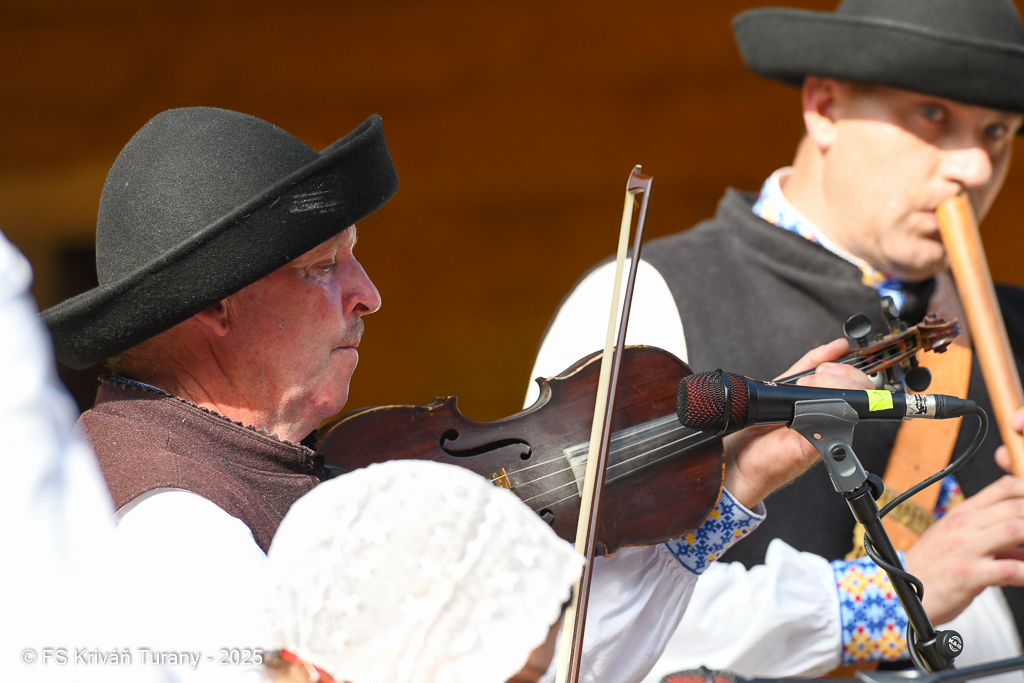 Číslo fotografie je DSC_8329