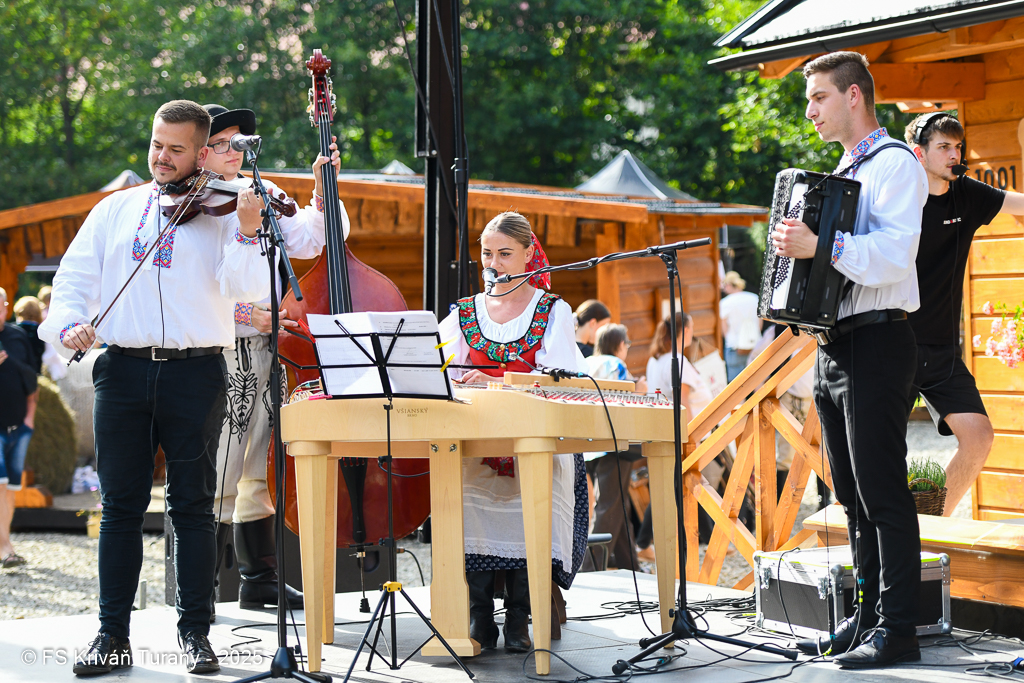 Číslo fotografie je DSC_8389