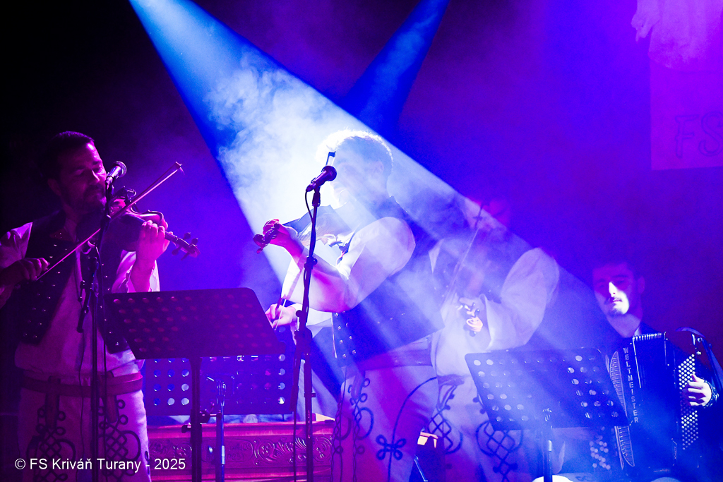 Číslo fotografie je DSC_3440